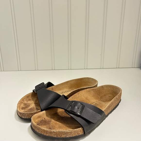 Birkenstock Madrid Black Slip-On Sandals - Picture 2 of 4